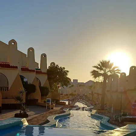 Mareverde Pool View *